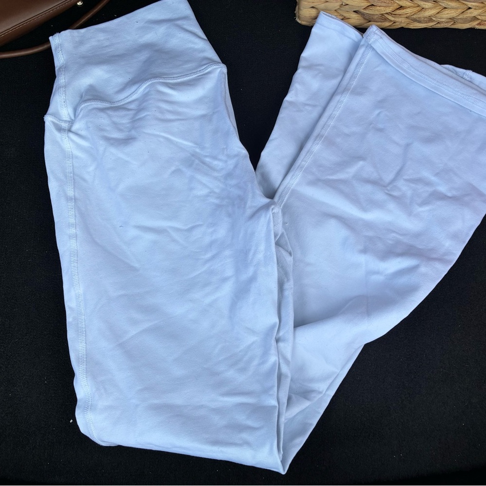 ALO Yoga Soft White Leggings
